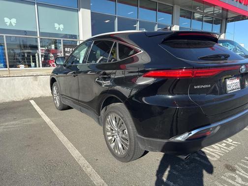 2023 Toyota Venza XLE