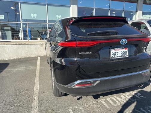 2023 Toyota Venza XLE