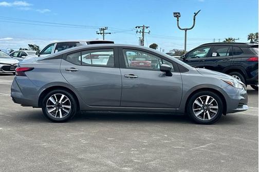 2021 Nissan Versa 1.6 SV