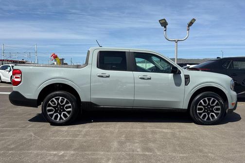 CACTUS GRAY 2024 Ford Maverick Lariat