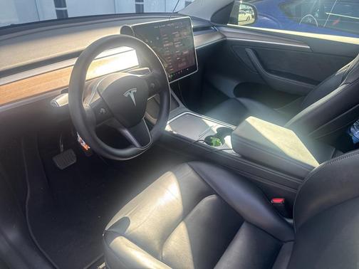 2024 Tesla Model Y Long Range Dual Motor All-Wheel Drive