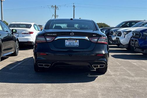 2023 Nissan Maxima SV