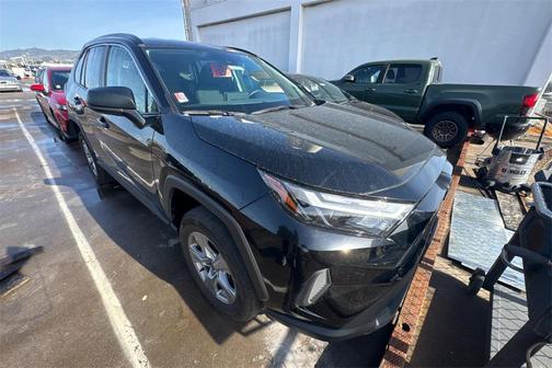 2025 Toyota RAV4 Hybrid SE