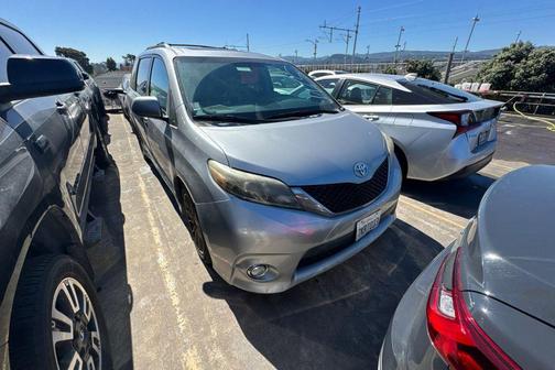 2015 Toyota Sienna SE