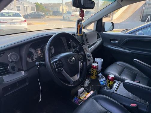 2015 Toyota Sienna SE