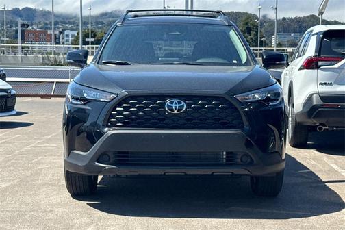 2025 Toyota Corolla Cross LE