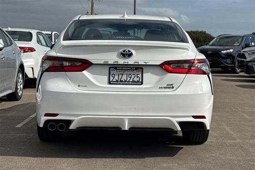 2024 Toyota Camry Hybrid SE