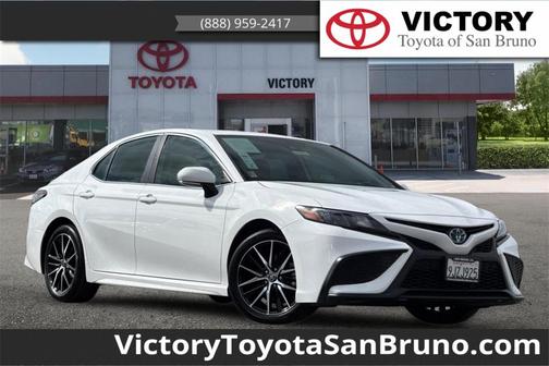 2024 Toyota Camry Hybrid SE