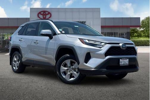2022 Toyota RAV4 Hybrid XLE