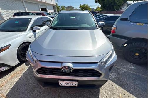 2022 Toyota RAV4 Hybrid XLE