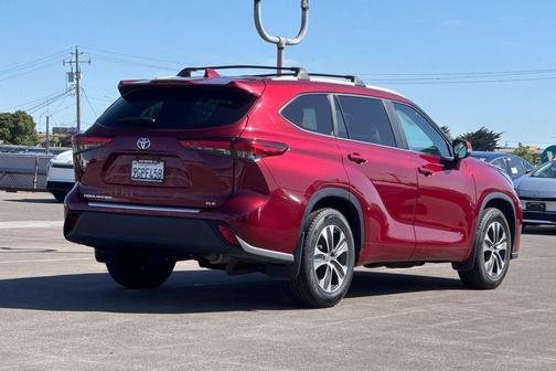 Ruby Flare Pearl 2023 Toyota Highlander XLE