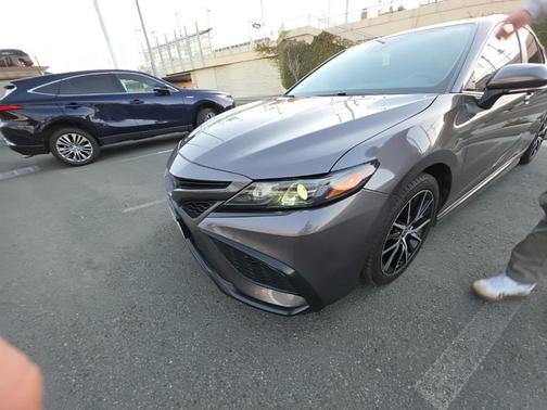 2023 Toyota Camry SE