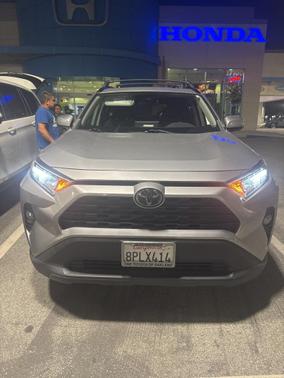 2020 Toyota RAV4 XLE