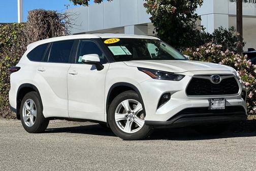 Pearl 2024 Toyota Highlander LE I4