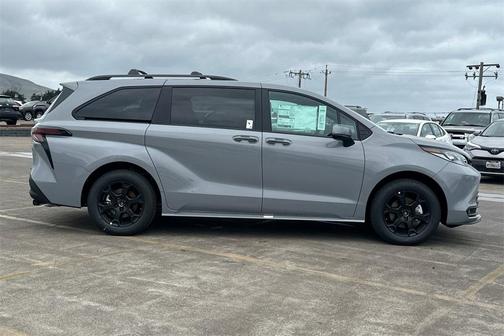 2025 Toyota Sienna Woodland Edition