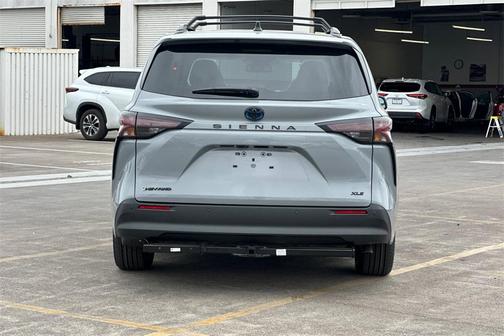 2025 Toyota Sienna Woodland Edition