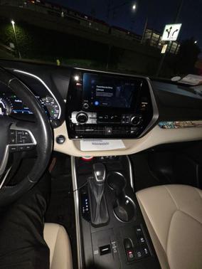Wind Chill Pearl 2023 Toyota Highlander Hybrid XLE