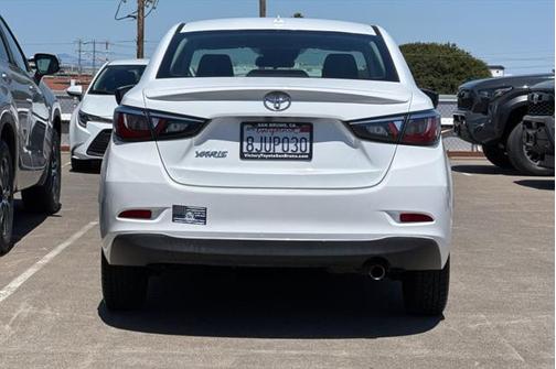 2019 Toyota Yaris Sedan LE