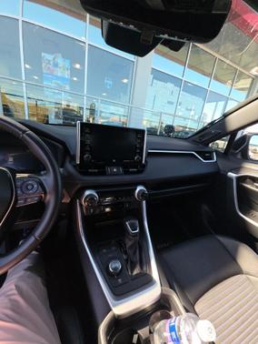 2021 Toyota RAV4 Hybrid SE