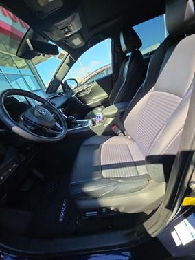 2021 Toyota RAV4 Hybrid SE