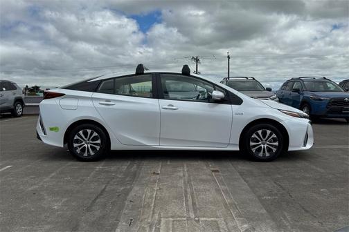 2022 Toyota Prius Prime LE