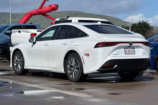 2023 Toyota Mirai Base