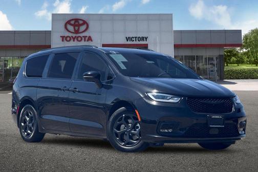 Brilliant Black Crystal Pearlcoat 2024 Chrysler Pacifica Hybrid Premium S Appearance Pkg