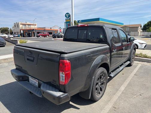 2021 Nissan Frontier SV