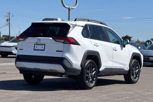 Ice Cap 2024 Toyota RAV4 Adventure