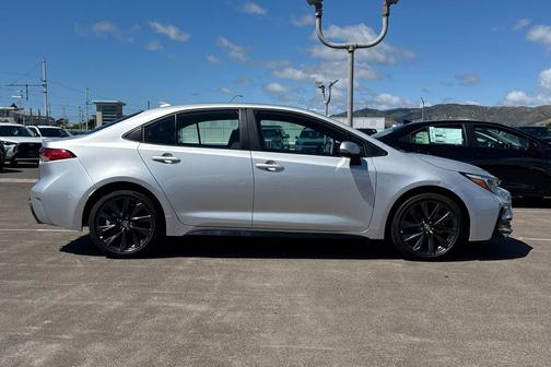 Classic Silver Metallic 2025 Toyota Corolla SE