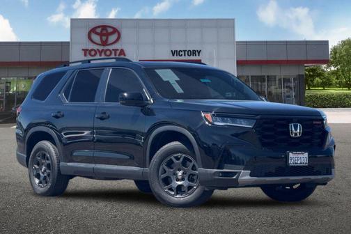 Black Metallic 2025 Honda Pilot TrailSport