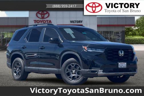 Black Metallic 2025 Honda Pilot TrailSport
