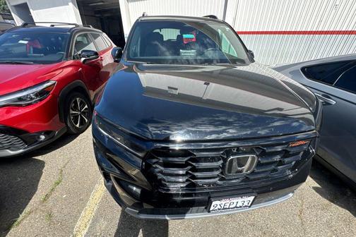 Black Metallic 2025 Honda Pilot TrailSport