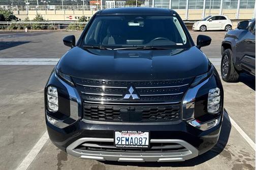 2023 Mitsubishi Outlander SE Special Edition 2WD