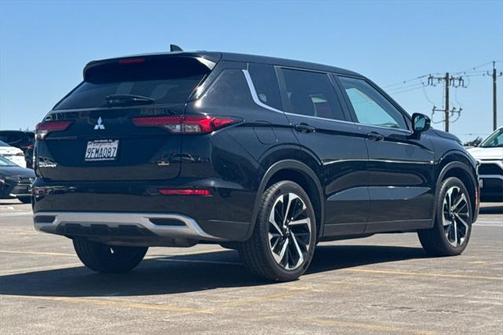 2023 Mitsubishi Outlander SE Special Edition 2WD