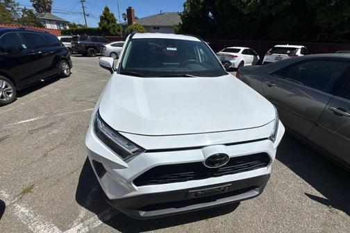 Ice Cap 2025 Toyota RAV4 Hybrid XLE