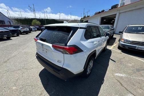 Ice Cap 2025 Toyota RAV4 Hybrid XLE