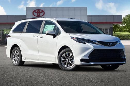 2026 Toyota Sienna LE