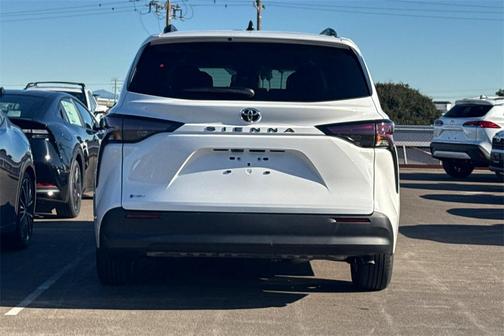 2026 Toyota Sienna LE
