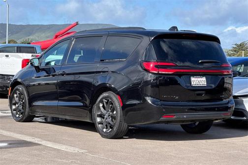 2025 Chrysler Pacifica Limited