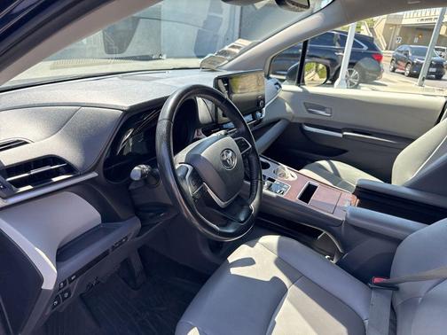 Blueprint 2021 Toyota Sienna XLE 8 Passenger