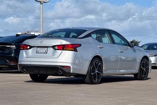 2024 Nissan Altima SR FWD