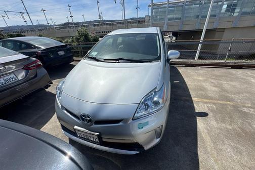 Classic Silver Metallic 2014 Toyota Prius Plug-in Base