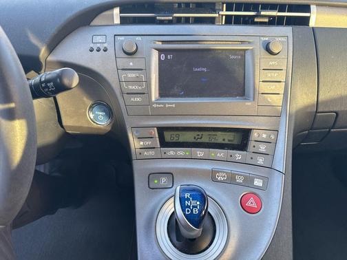 Classic Silver Metallic 2014 Toyota Prius Plug-in Base