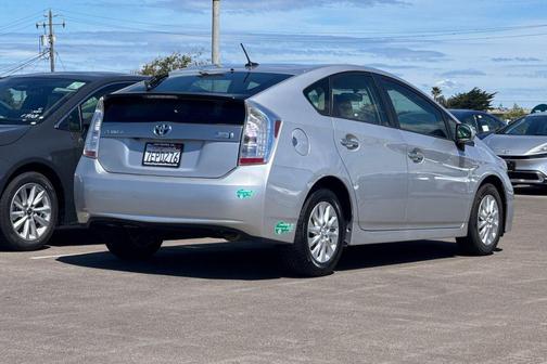 2014 Toyota Prius Plug-in Base