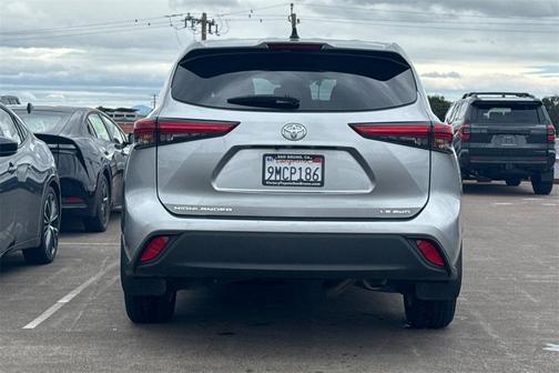 2023 Toyota Highlander LE
