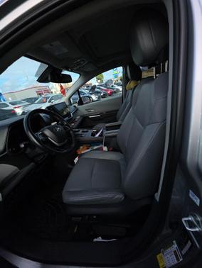 2023 Toyota Sienna XLE