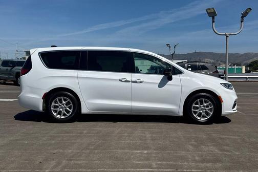 Bright White Clearcoat 2024 Chrysler Pacifica Touring L