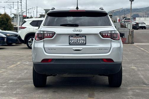 Silver Zynith Metallic Clearcoat 2025 Jeep Compass Limited