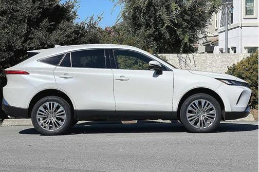 2021 Toyota Venza XLE